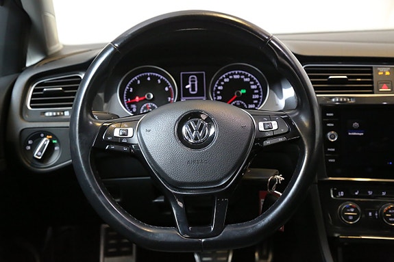 Volkswagen Golf Alltrack 14 of 30