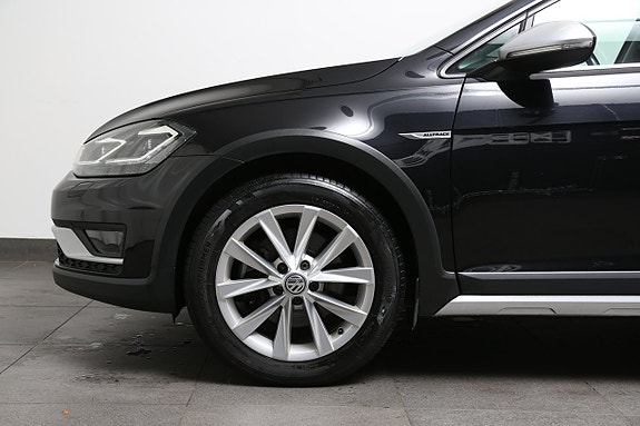 Volkswagen Golf Alltrack 6 of 30