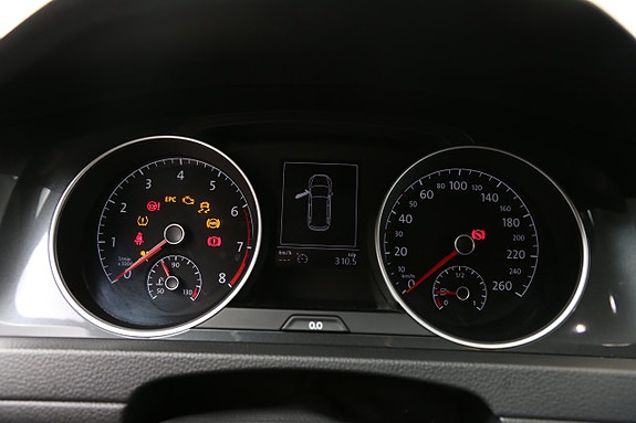 Volkswagen Golf Alltrack 17 of 30