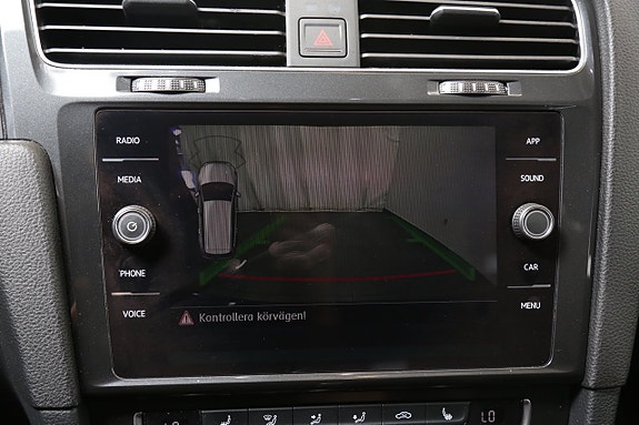 Volkswagen Golf Alltrack 23 of 30