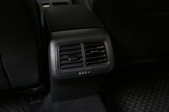 Volkswagen Golf Alltrack 26 of 30