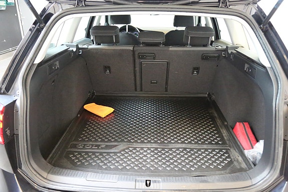 Volkswagen Golf Alltrack 27 of 30