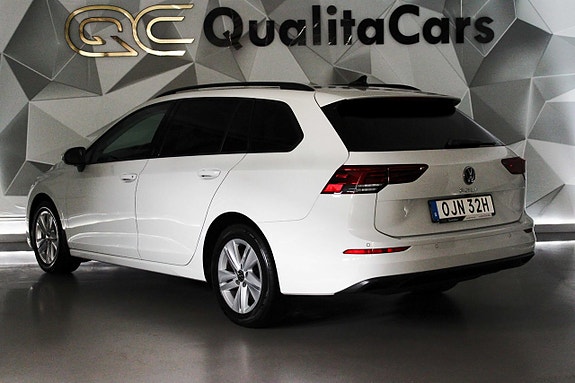 Volkswagen Golf VIII 3 of 24
