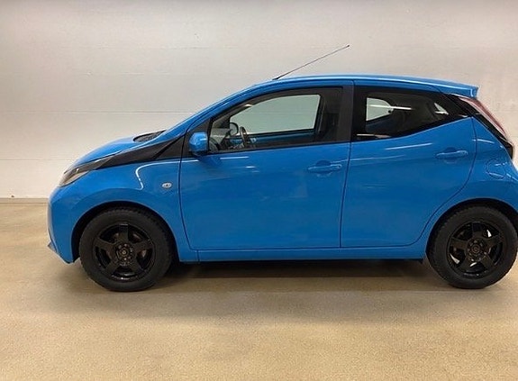 Toyota Aygo 4 of 24