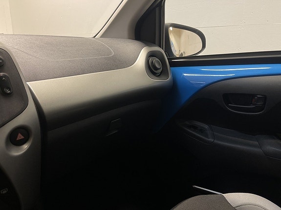 Toyota Aygo 8 of 24