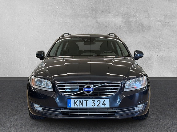 Volvo V70 8 of 27