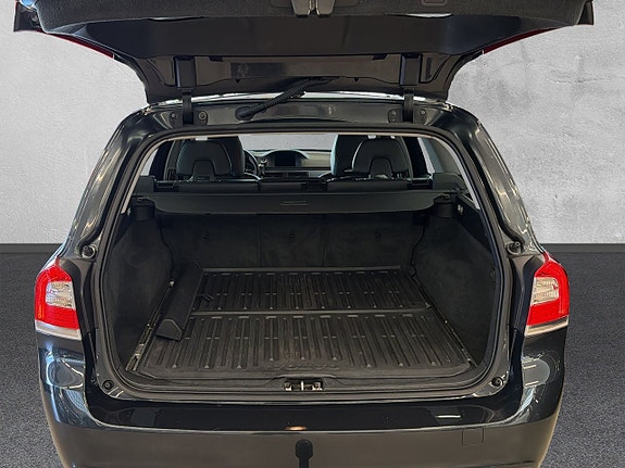 Volvo V70 9 of 27