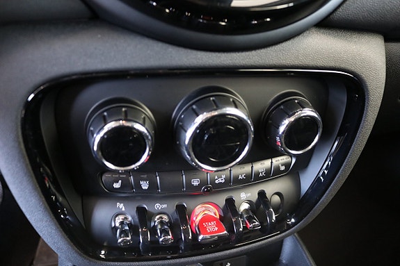 MINI Clubman Cooper S 17 of 21