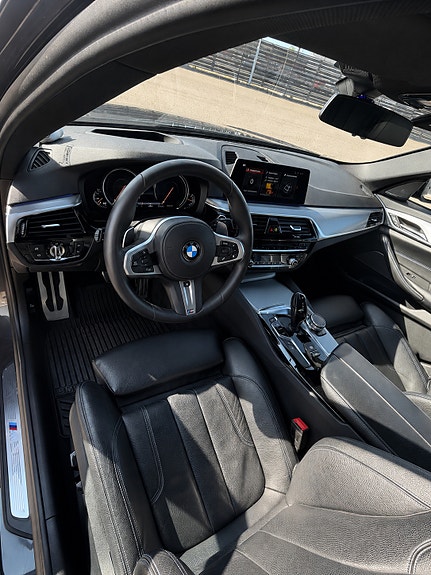 BMW 530d 9 of 15