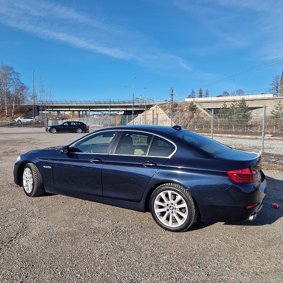 BMW 520d 2 of 15