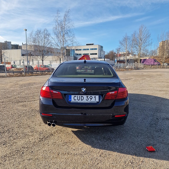 BMW 520d 4 of 15