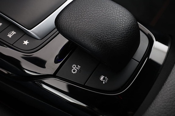 Mercedes-Benz CLA45 30 of 30
