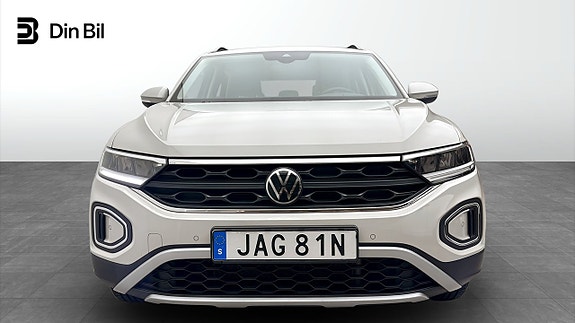 Volkswagen T-Roc 4 of 12