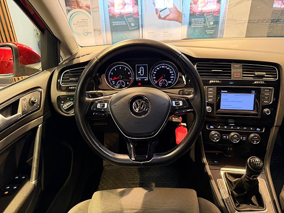Volkswagen Golf VII 10 of 29