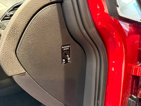 Volkswagen Golf VII 25 of 29