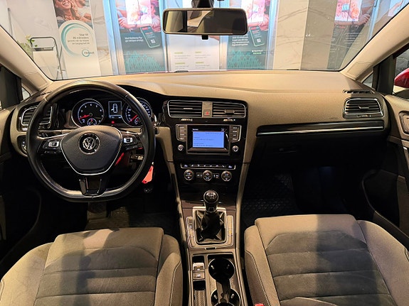 Volkswagen Golf VII 9 of 29