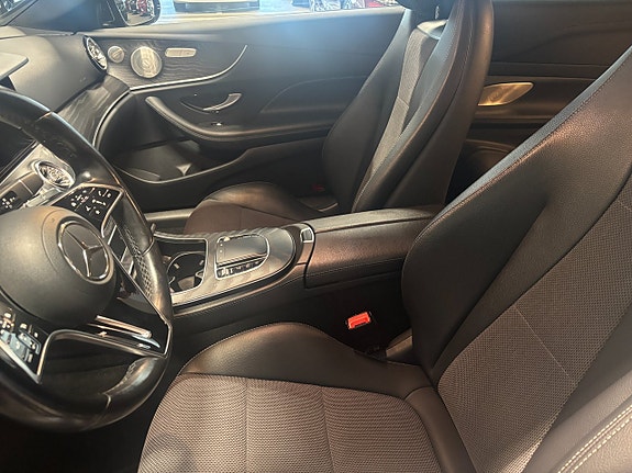 Mercedes-Benz E200 8 of 19