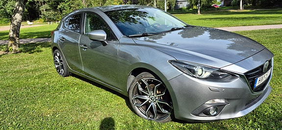Mazda 3 3 of 7