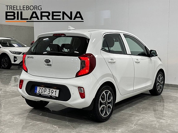 Kia Picanto 8 of 23
