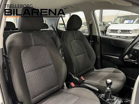 Kia Picanto 14 of 23