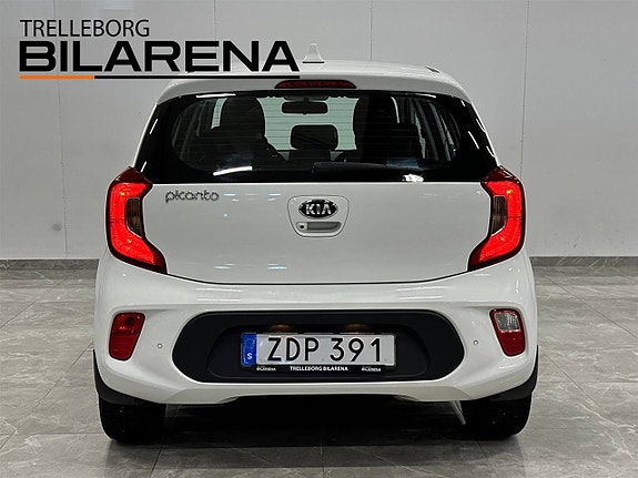 Kia Picanto 7 of 23