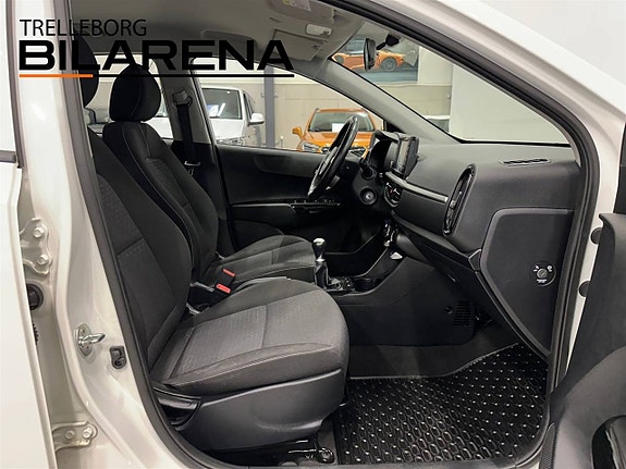 Kia Picanto 13 of 23