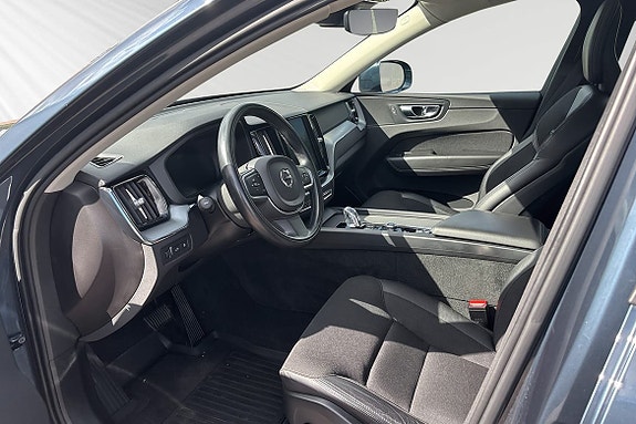 Volvo XC60 8 of 13