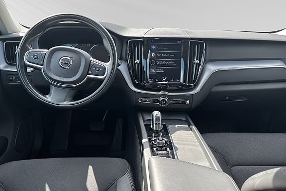 Volvo XC60 10 of 13
