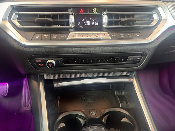 BMW 330e 18 of 29