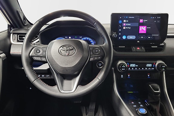 Toyota RAV4 10 of 19