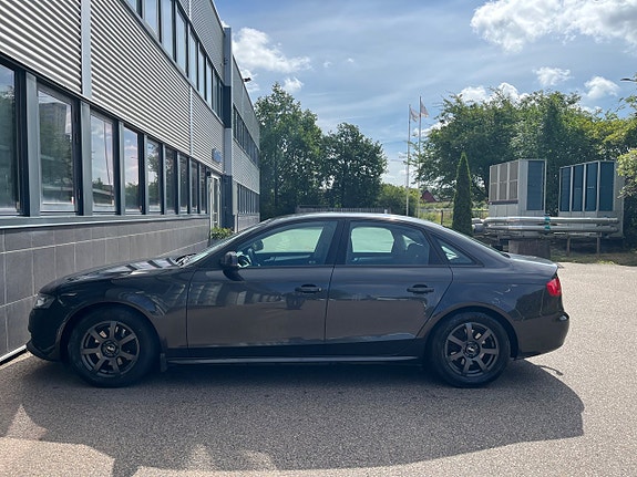 Audi A4 8 of 23