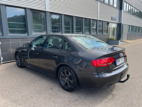 Audi A4 7 of 23