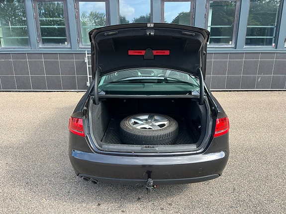 Audi A4 6 of 23