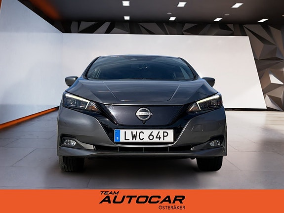 Nissan Leaf 3 of 16
