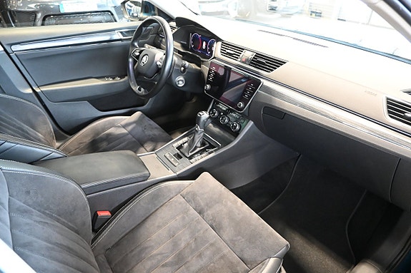 Skoda Superb 10 of 30