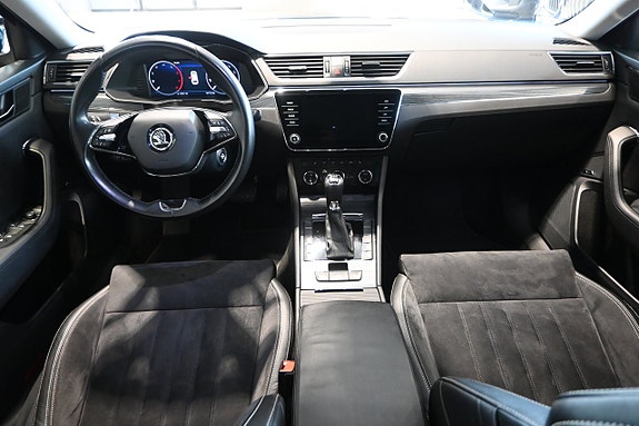 Skoda Superb 9 of 30