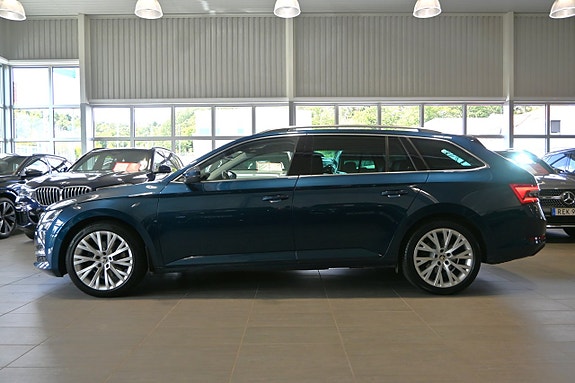 Skoda Superb 2 of 30