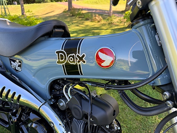 Honda ST125 Dax 4 of 6