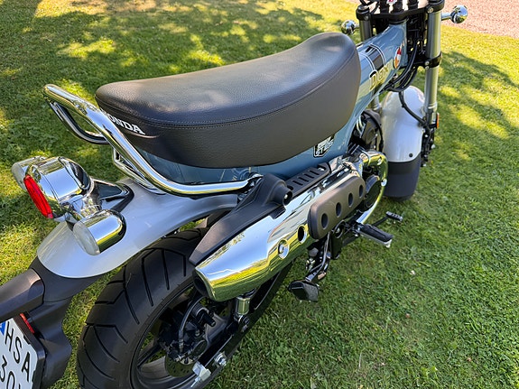 Honda ST125 Dax 5 of 6
