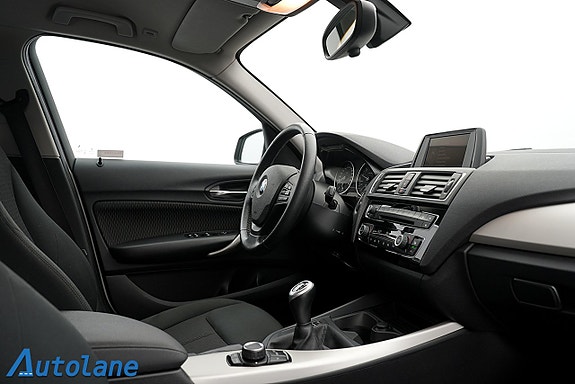 BMW 118i 25 of 28