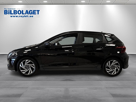 Hyundai i20 2 of 12