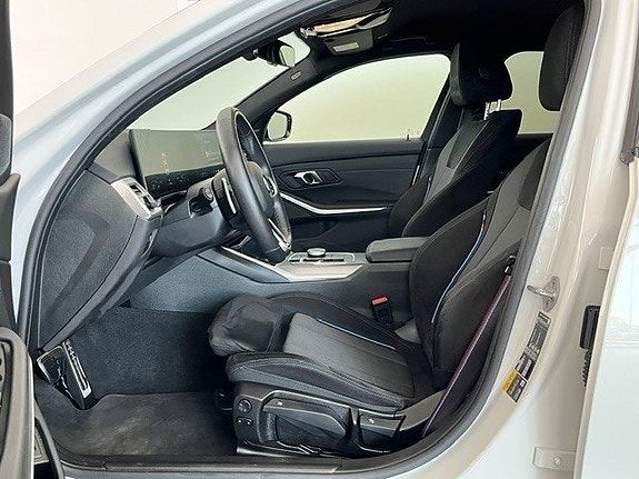 BMW 330e 5 of 16