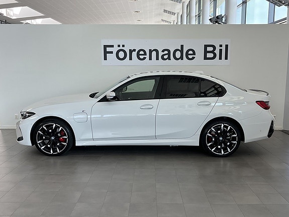 BMW 330e 3 of 16