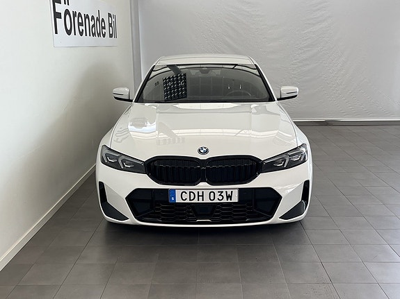 BMW 330e 2 of 16