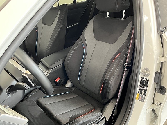 BMW 330e 6 of 16