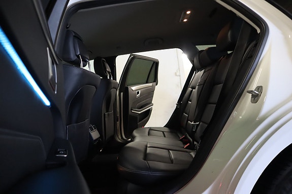 Mercedes-Benz E220 14 of 23