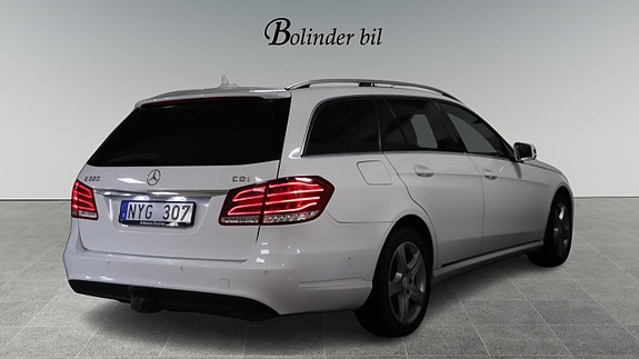 Mercedes-Benz E220 6 of 23