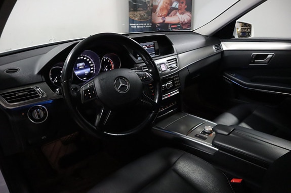 Mercedes-Benz E220 8 of 23