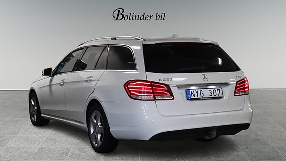 Mercedes-Benz E220 4 of 23