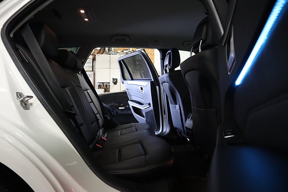 Mercedes-Benz E220 15 of 23